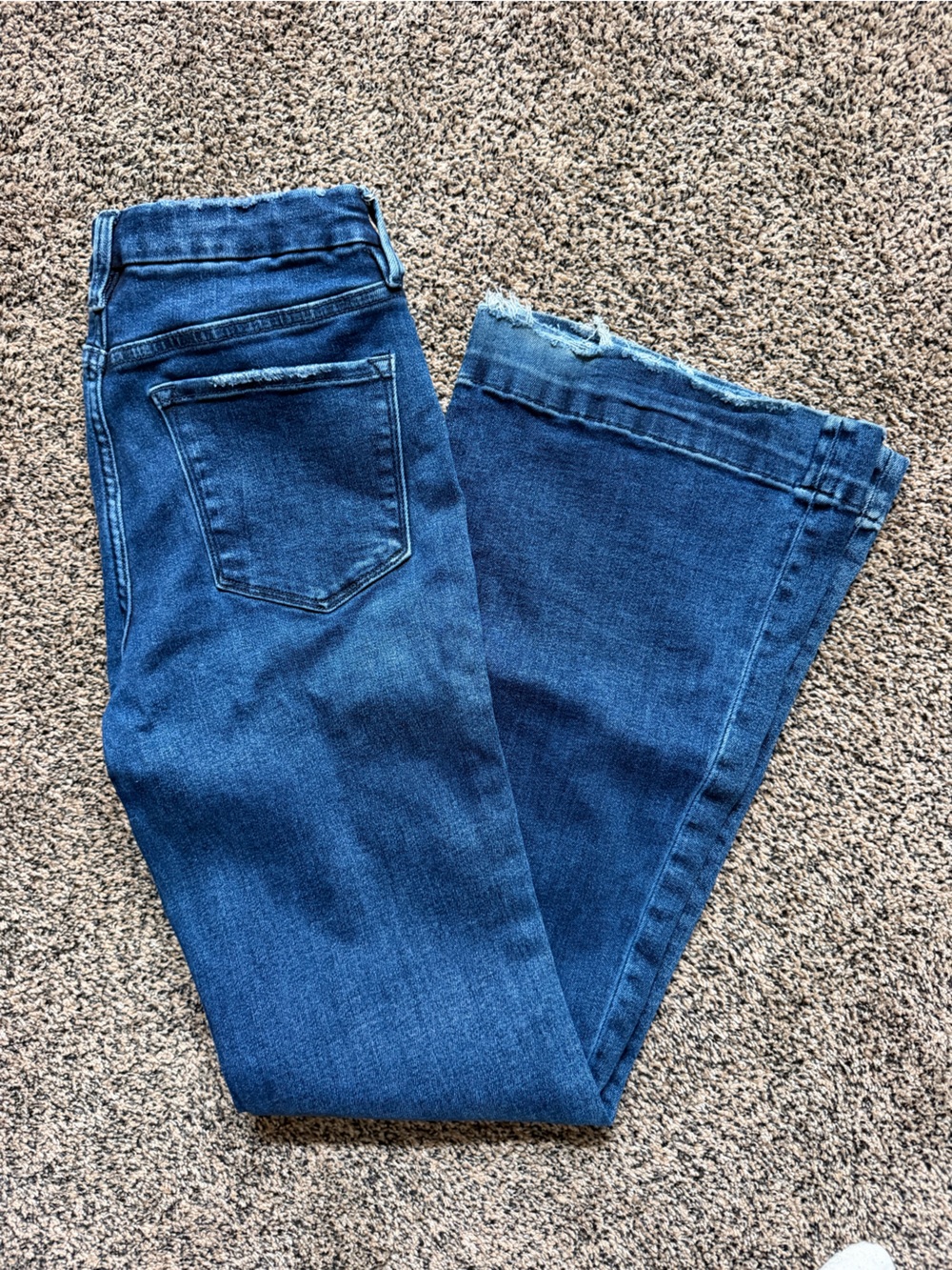 Women's Ankle Crop Frayed Hem Denim Jeans - Blue